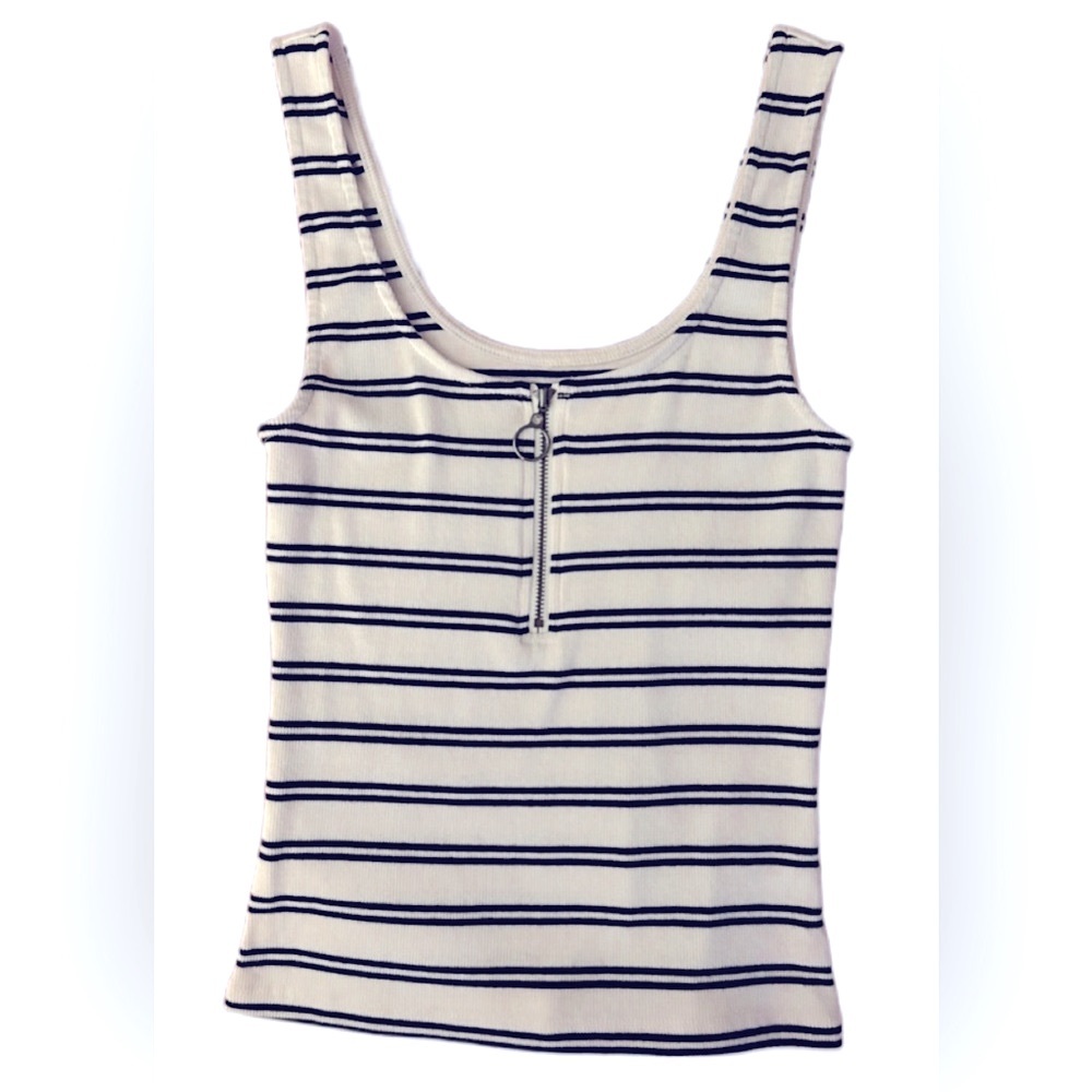 Aero | NWOT Half-Zip Striped Crop